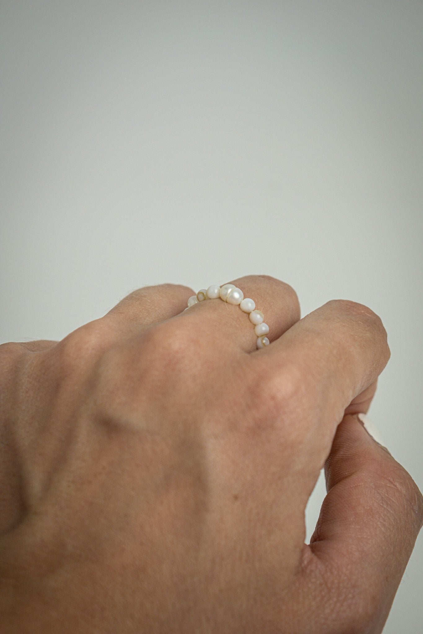 Ring aus Perlmuttperlen CREAM TREASURE - MoonGypsea