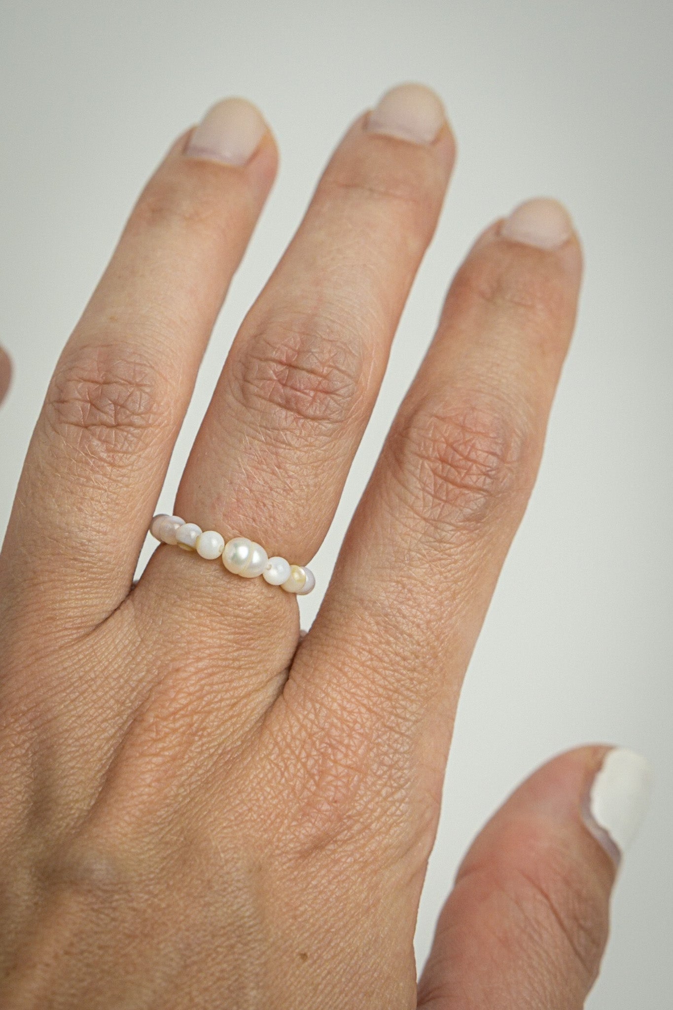 Ring aus Perlmuttperlen CREAM TREASURE - MoonGypsea