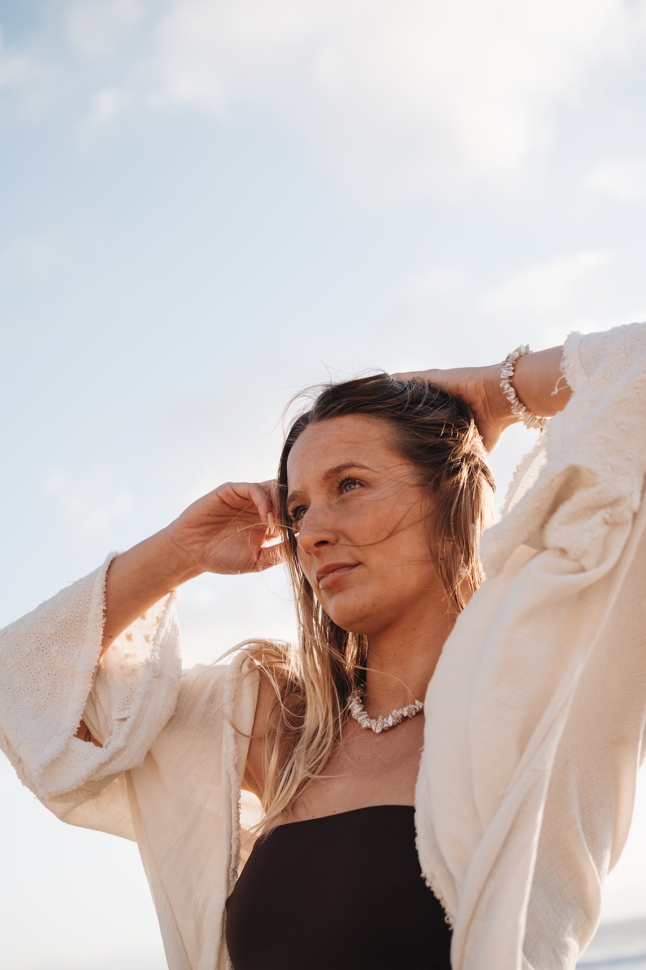 Perlenkette HAWAIIANDREAM getragen als Set mit dem Armband