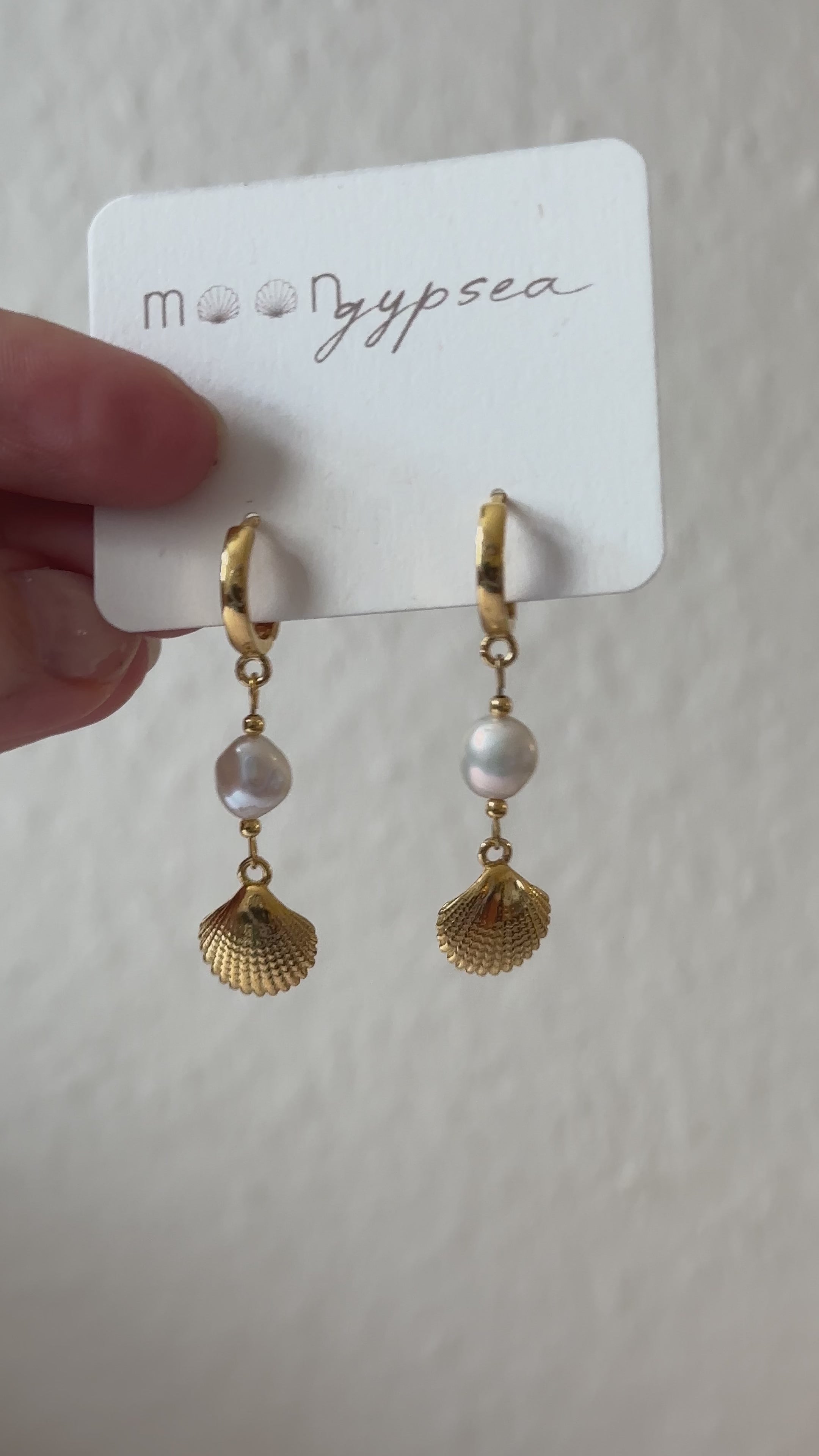 Video von Creolen Ohrringen MAGIC SEA in Gold